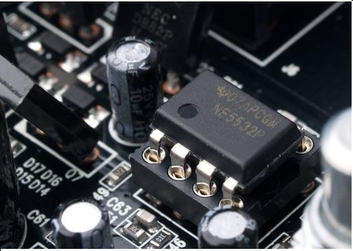 PCB板布局布線(xiàn)